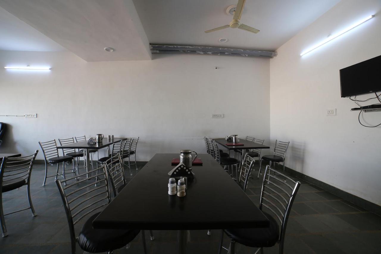 Oyo 37077 Hotel Rawat Ajmer Eksteriør billede