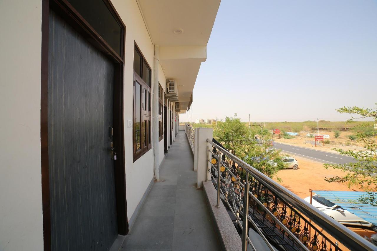 Oyo 37077 Hotel Rawat Ajmer Eksteriør billede